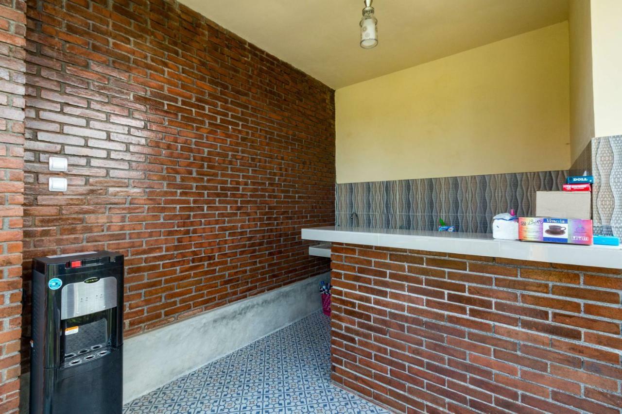 Dicky Guest House 2 Batu Bolong Canggu Exterior foto